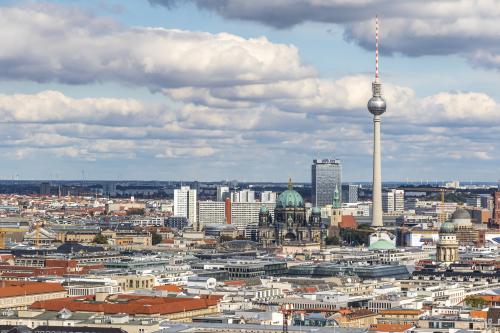 Jak Berlin próbuje radzić sobie z wysokimi cenami wynajmu mieszkań?