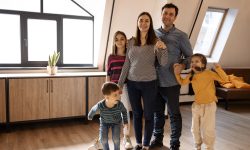 Niektórzy eksperci uważają, że nie ma co czekać z kupnem mieszkania